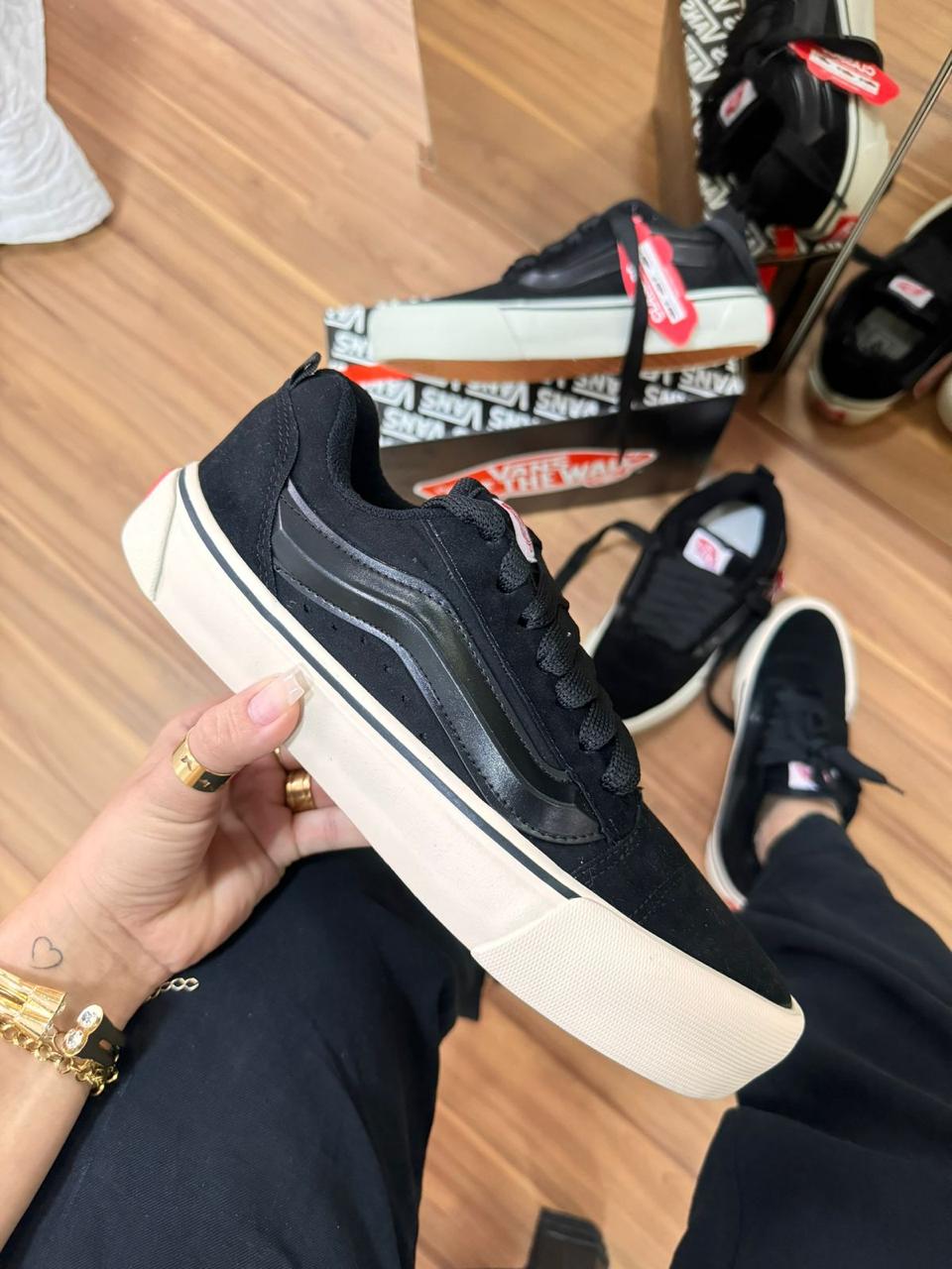 Vans • KNU Preto OFF EDITION